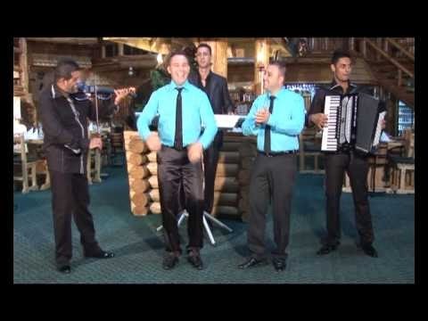 MITA DE LA BALS SI MITA INTERNATIONALUL - AI DAT SOCRULE DE VESTE