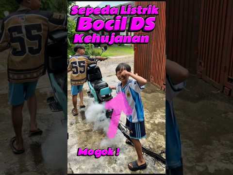 Sepeda listrik bocil DS kehujanan #anakdesa #minivlog #sepedalistrik #rusak