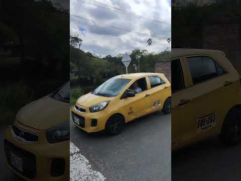 vía armenia calarca quindio Colombia