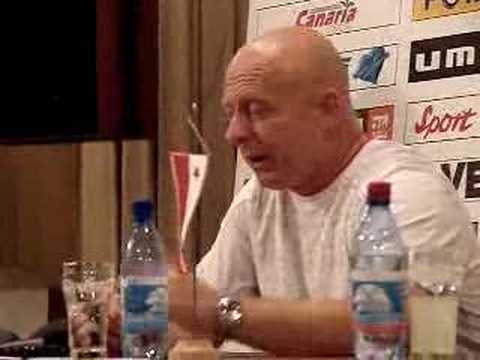 SLAVIAFOREVER.CZ  Slavia-Brno Tisková konference -  26.8.200