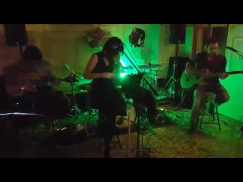 These boots are made for walkin' - Senso Inverso live @ Possagno