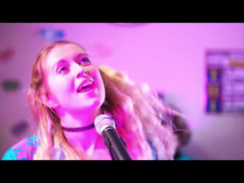90s Pop Tribute Band Based in the North West | Old School Disco - C'est La Vie