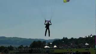 preview picture of video 'Parachutist landing, Slušovice'