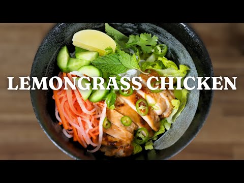 Fresh and Healthy Vietnamese Noodles With Lemongrass Chicken