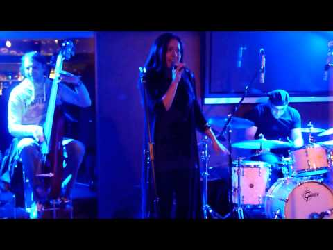 Papir - Srajca (Live); Kavarna Sputnik LJ 21.10.2011