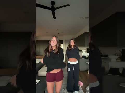 DANCE WE LOVE @ava @leah #fyp #twins #viral