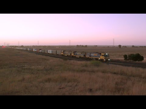 2PM5 Pacific National Intermodal Container Train At Sunset (7/3/2024) - PoathTV Australian Railways