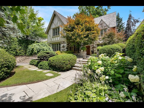 33 Dunloe Road, Toronto, ON