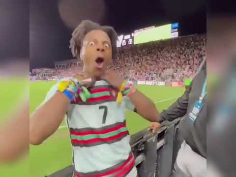 Ishowspeed took off Ronaldo jersey and wore Messi's jersey 😂#messi #intermiami #ishowspeed #ronaldo