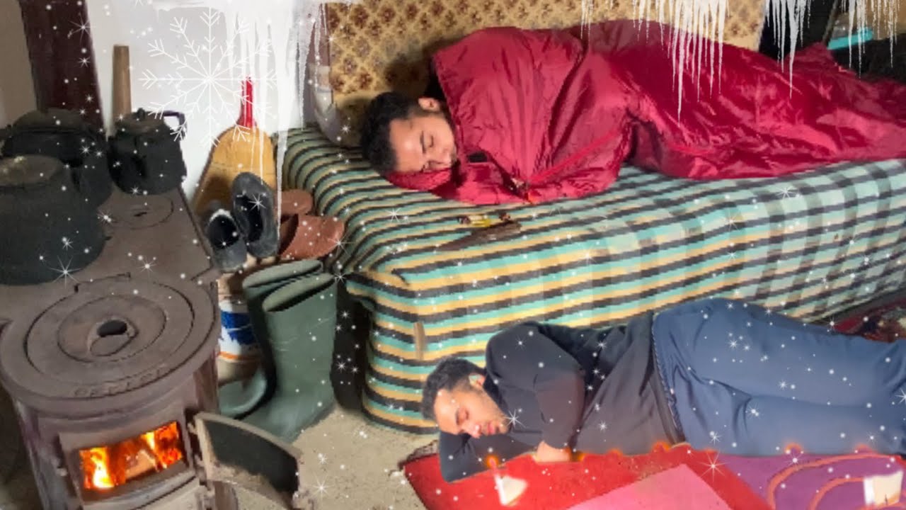 [Emergency] Trapped in a Deadly Snowstorm -45° Solo Winter Cold Camping 4 Days | Snowstorms !