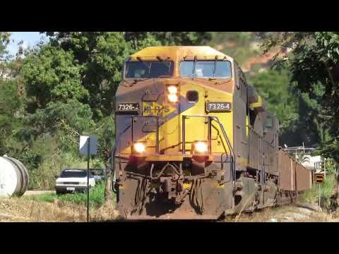 MRS Logística SA NHE 0247 com dupla de locomotivas GE AC44i #7326-4 e #3419-6