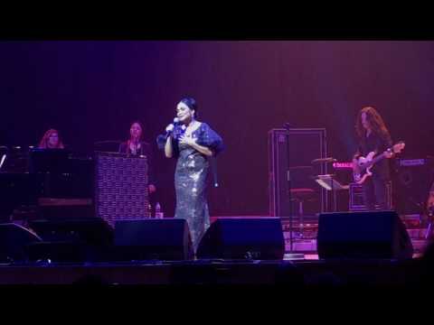 Pentas Salamiah Hassan - Salamiah Hassan - Gelombang