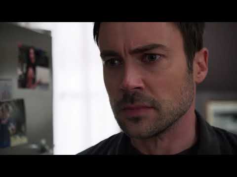 Zeke helps Michaela with Beverly - Zekaela 3x04