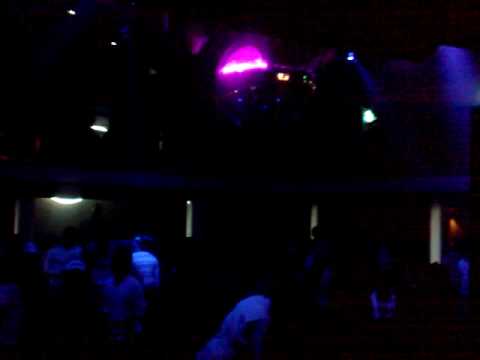 Dizona Crew DJ Kuimba,2Pekes,Matabaya & Barata Show Discoteca Clubissimo Jan2010.avi