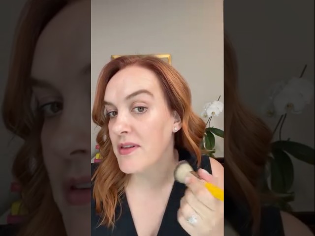 Vídeo relacionado con CLINIQUE Even Better, Base de maquillaje Mujer, Beige, 30 ml