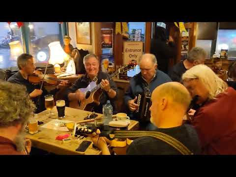 One of the Best Irish Traditional  Music  Sessions. Long Video.