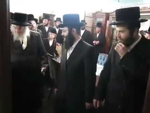 Belz Rebbe Visits Non Profit Furniture Store For Newlyweds In Montreal