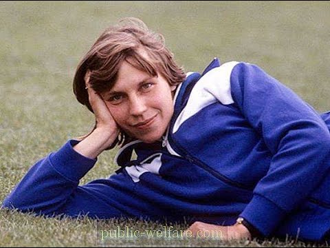 Marita  Koch  vs  Florence  Griffith-Joyner  200m  AMAZING  RUN  IN  ZURICH  1984.