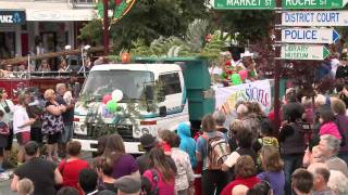 preview picture of video 'Te Awamutu Christmas Parade 2010'