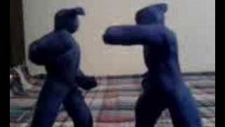 preview picture of video 'pelea de muñecos'