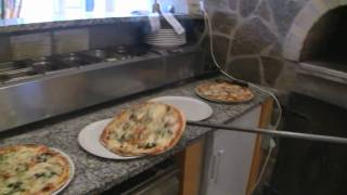 preview picture of video 'Hotel Bissen Restaurant Pizzeria Am Gronn'