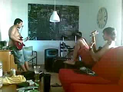 sting - Juan(guitar House), Dani(percutions), Martin(Bajo)
