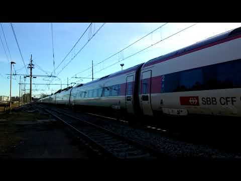 ETR.610 SBB IN DOPPIA COMPOSIZIONE  TRANSITA IN STAZIONE A CARIMATE (CO) 29 - 12 - 2017
