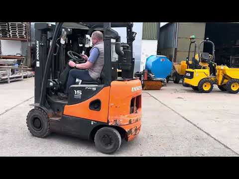 2016 DOOSAN 1.5 TON DIESEL FORKLIFT.....5,850 hrs - Image 2
