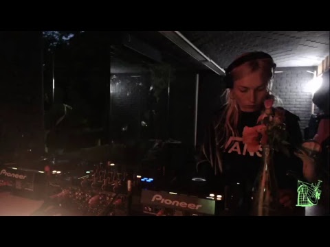 Osnova w/ Jana Woodstock @ 20ft Radio