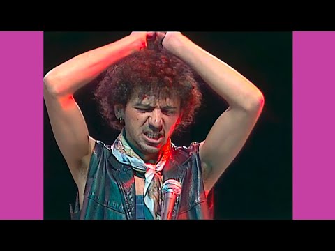 Dexy’s Midnight Runners • “Come On Eileen” • LIVE 1982 [Reelin' In The Years Archive]
