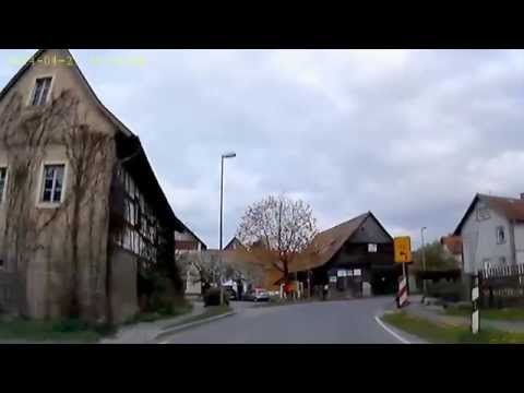 D: Schlömen. Gemeinde Neuenmarkt. Landkreis Kulmbach. Ortsdurchfahrt. April 2014