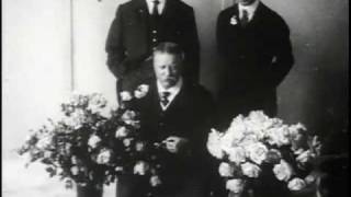 TR and Leonard Wood at the New York Flower Show, 1917