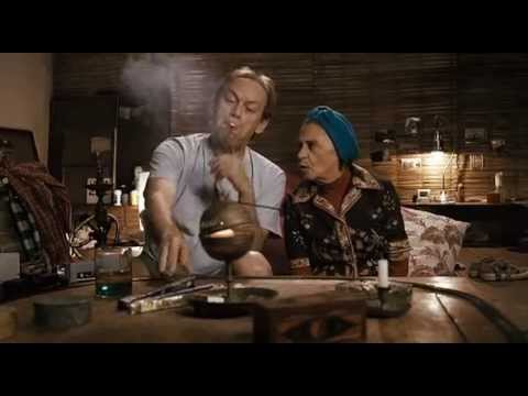 José Wilker e Laura Cardoso - fumando baseado de canabis