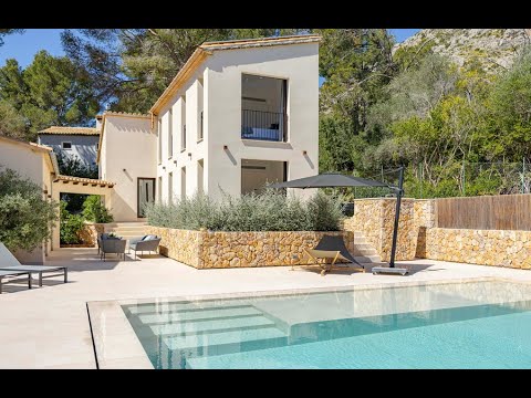 Luxury villa in quiet residential area near Pollensa