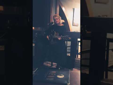 Harvest Moon - Neil Young (Cover) Megan Gunia