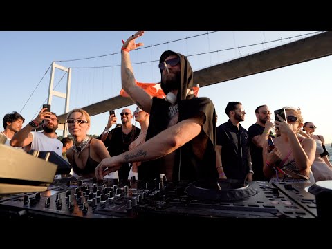 ALAR @Boatriders AND @technoandchill BOATPARTY IN ISTANBUL