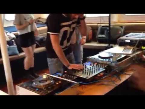 Fabrizio Maselli dropping J Wink - Freak