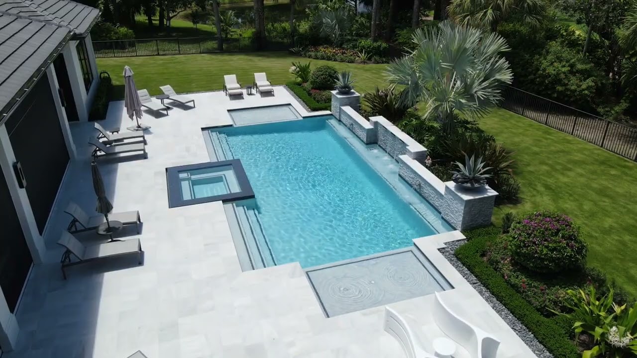 Frenchman's Creek Burgundy Dr N Residence
