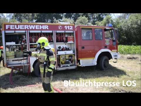 24 06 2016 Traktor brennt in voller Ausdehnung  auf einem Feld bei Glienicke