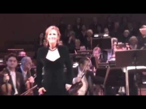 Tosca Aria sung live from Munich Philharmonic