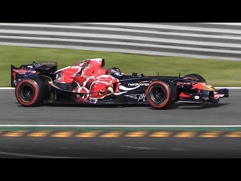 Toro Rosso STR1: the last F1 to use a V10 engine - Cosworth TJ2006 3.0L Sound!