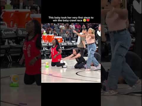 This baby took her very first steps to win the baby crawl race 🥹❤️