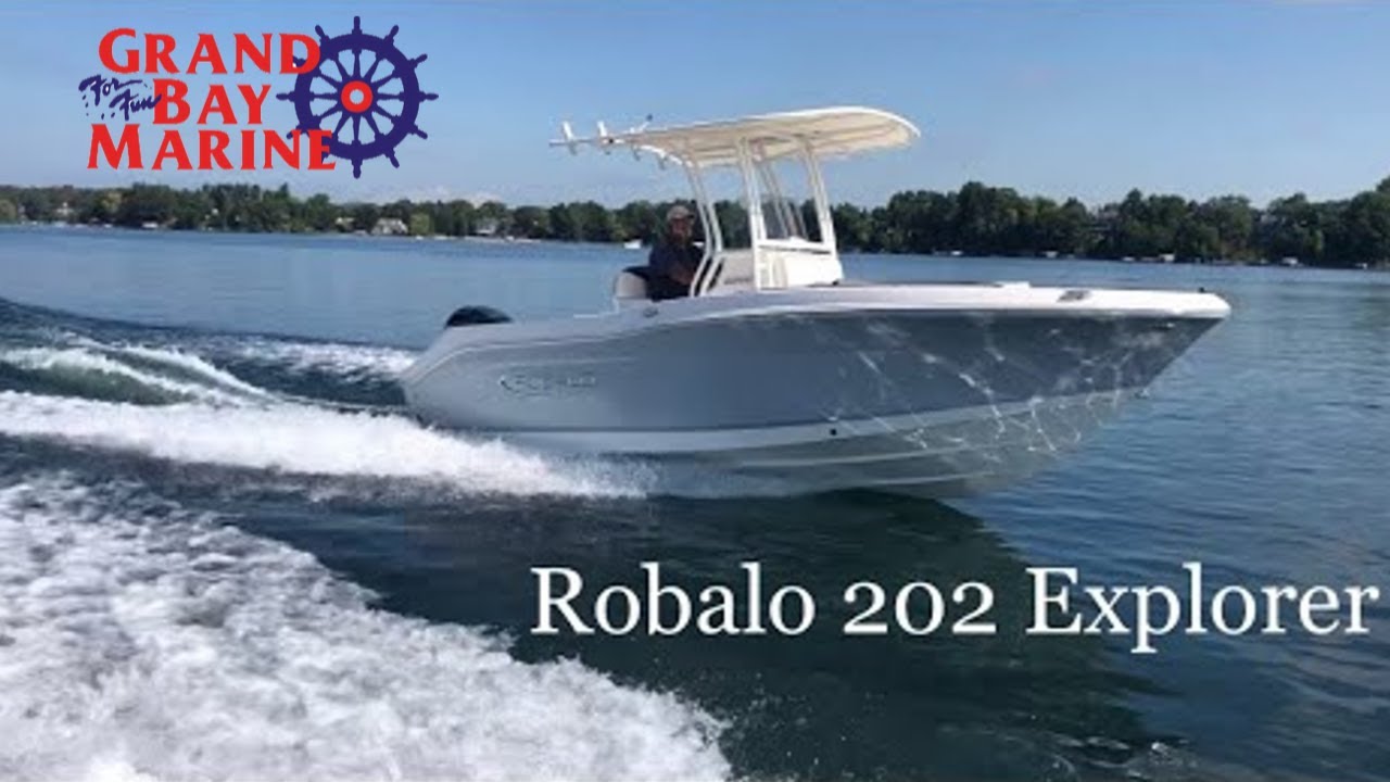 Walk Through Featuring the Robalo 202 Explorer