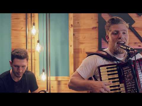 Kevin e Kaiky- Ajoelha e chora/Barquinho