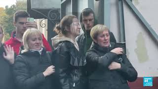 Tears and hugs as Russia begins troop mobilisation for Ukraine fight • FRANCE 24 English