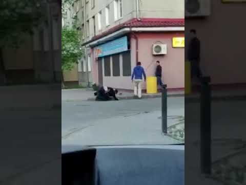 У Франківську група закарпатців побила АТОвця. ФОТО/ВІДЕО