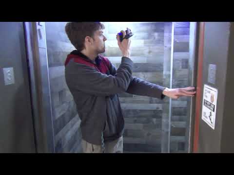 1985 Long Hydraulic Elevator - America's Best Value Inn Downtown STL