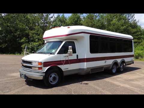 2000 Chevrolet Express 3500 Eldorado 29 Passenger Shuttle Bus VN1712