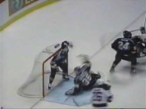 1998-99 Round 1/Game 7: Jason Arnott Goal
