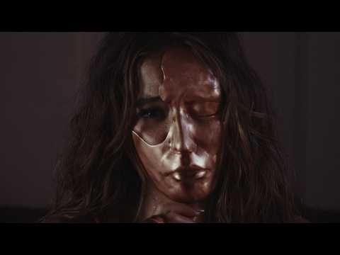 Juliana‬ - El AchanTAdo (Videoclip Oficial)